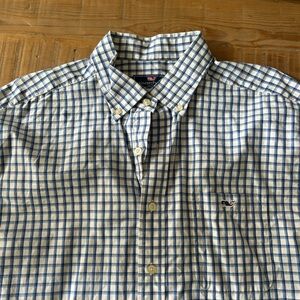 Vineyard Vines Large Barely Worn Shirt